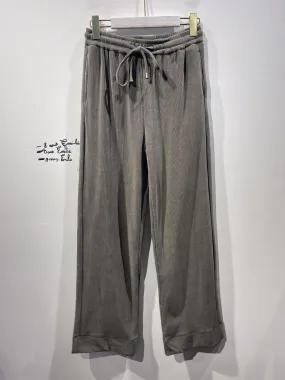 Bequeme Jogginghose in Samtoptik